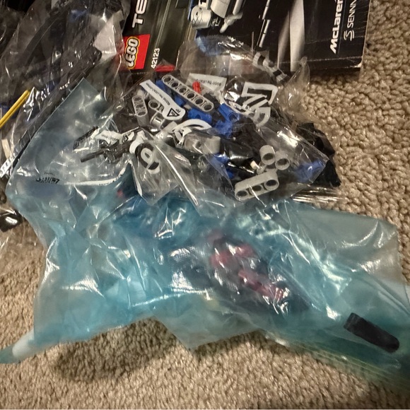 LEGO Technic McLaren Senna GTR 42123 Build Set - Picture 8 of 8